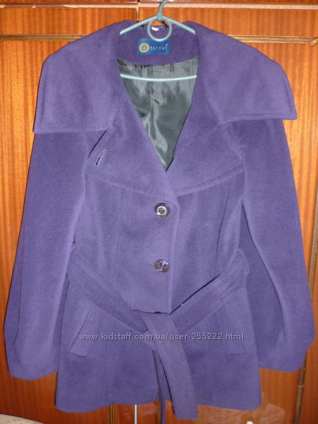 Демисезонное пальто, размер 44-46.