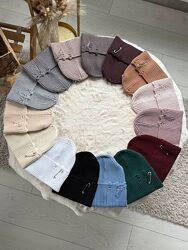 Трендова жіноча шапка Рванка-Булавка