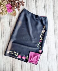 Шелковая юбка карандаш с вышивкой цветочной вышиванка