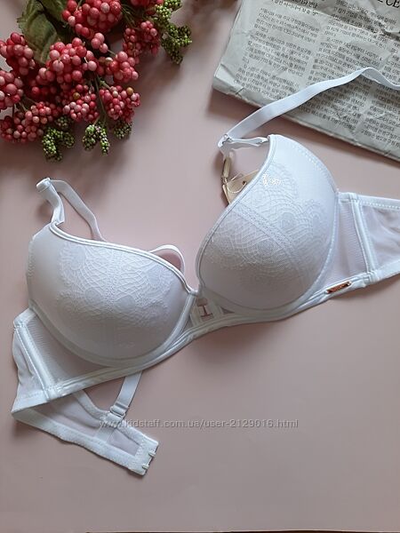 Гладкий білий бюстгальтер на тонкому поролоні 80С, 85С, 90С