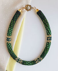 Прикраса із бісеру джгут-кольє Смарагдові чари