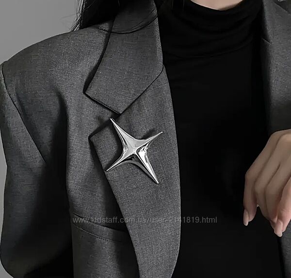 Минималистическая брошь четырехконечная звезда брошка четырехлучевая звезда