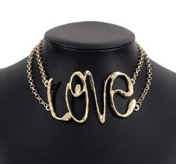 Золотой чокер LOVE, стильный чокер с надписью love, модное колье love
