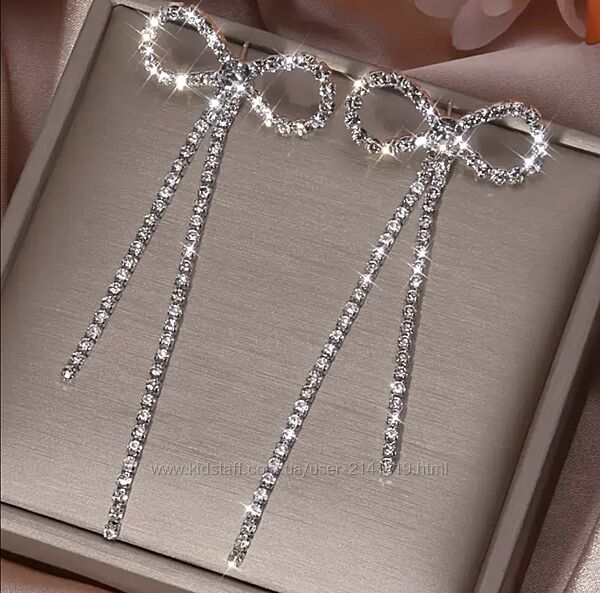 Нежные серьги бантики из страз, серьги в форме бантиков, блестящие серьги