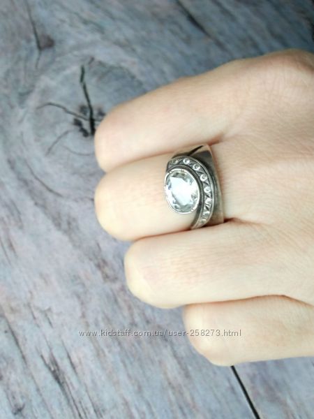 Перстень кольцо с большим кристалом