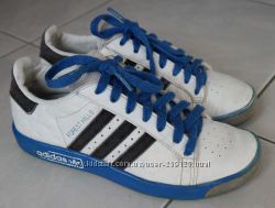Кроссовки Adidas р. 3 UK - 22, 9 см по стельке от края до края