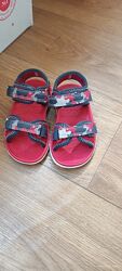 Босоніжки Clarks 