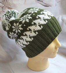 Зимняя вязаная шапка с норвежским орнаментом. Ручная работа