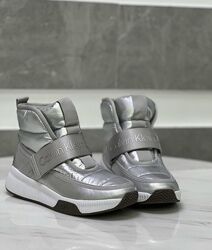Жіночі теплі зимні дутіки оригінал Calvin Klein 37 та 38 розмір