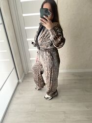 Костюм жіночий 