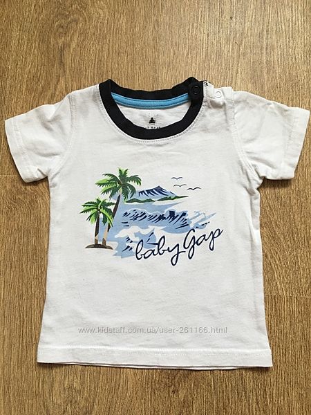 Стильная футболочка для мальчика ф. GAP р. 80-86 в отличном состоянии