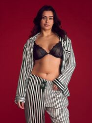 Нова сатинова піжама Victorias Secret. S Regular. Оригінал