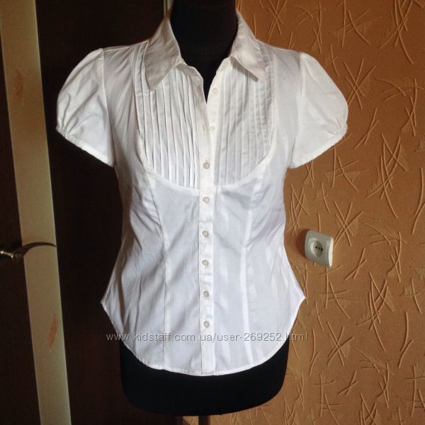 Белая  блузка New Look практически новая 
