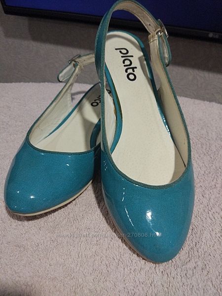 Босоножки 38 р