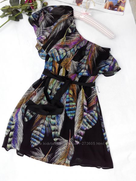 Платье на одно плечо с воланом от warehouse p. 12 ML