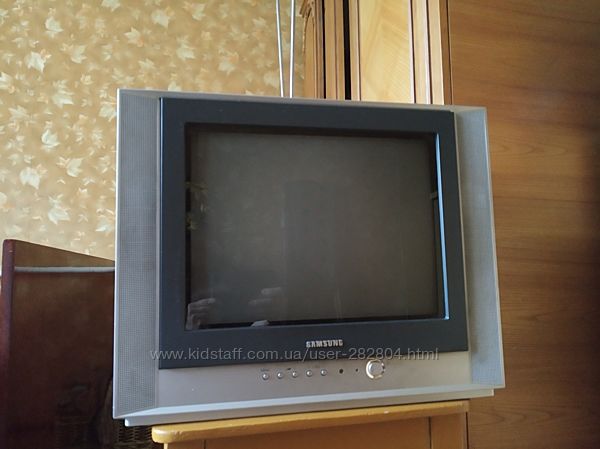 Небольшой по размерах телевизор Samsung CS-15K30MJQ