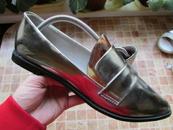 туфли Marks&Spenser стального цвета длина по стельке 25,5 см