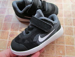 кроссовки детские Nike Revolution 3 длина по стельке 12,5-13 см 
